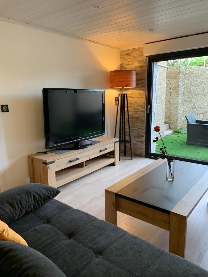 Joli Loft Dans Villa A Cornas Exterior photo